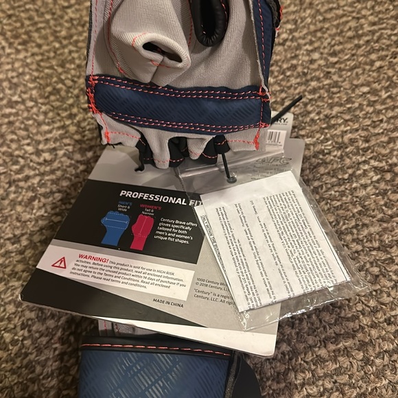 Century Brave Grip Bar Gloves - Picture 3 of 3